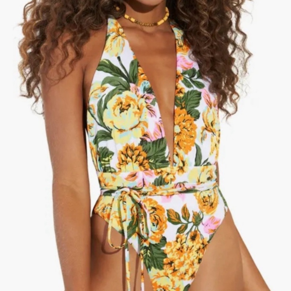Maaji nwot swimsuit